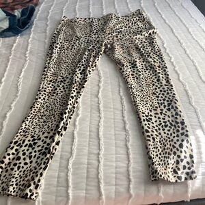 Super soft stretchy leopard print pull on pants Sz 14/16